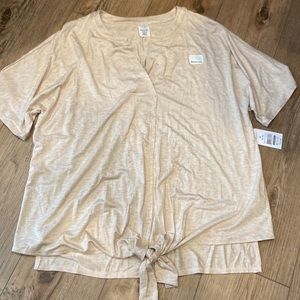 NWT Time&Tru Maternity tee M